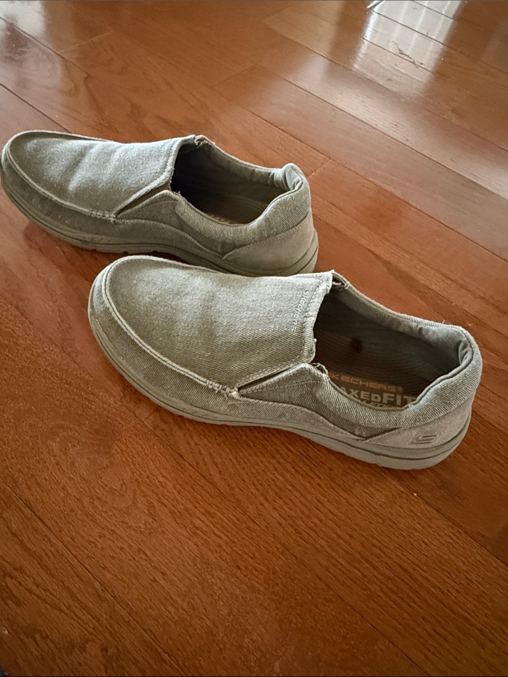 Skechers Men's Slip-On Casual Loafers in Light Gray